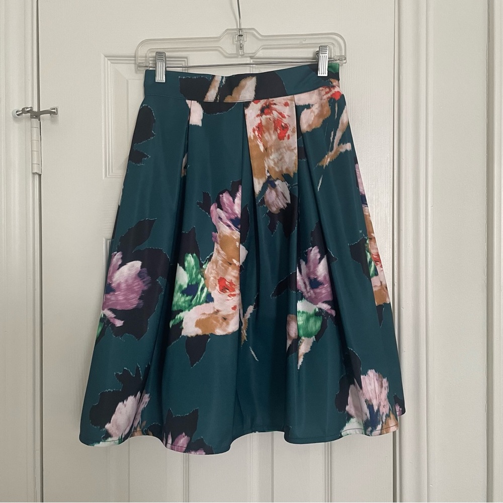 EUC Chicwish Teal Floral Pleated Skirt, Small